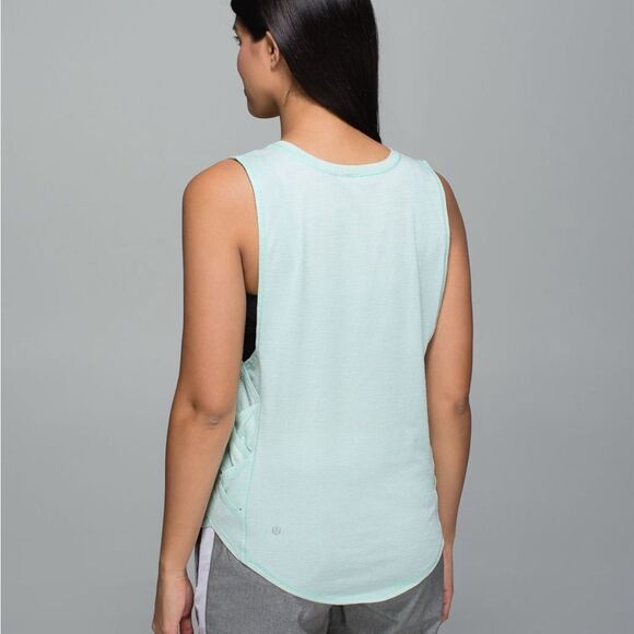 Lululemon Var-City Muscle Tank Top Women’s Size Medium Heathered Sea Mist Criss - Picture 5 of 10